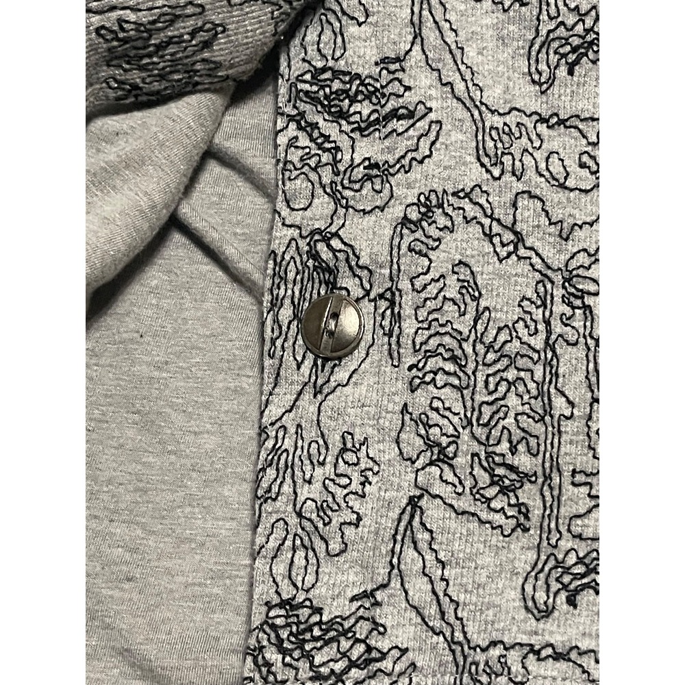 Chico's Jacquard Knit Shirt Jacket Gray & Black Leaf Pattern Button Font Size 3 - Picture 9 of 14